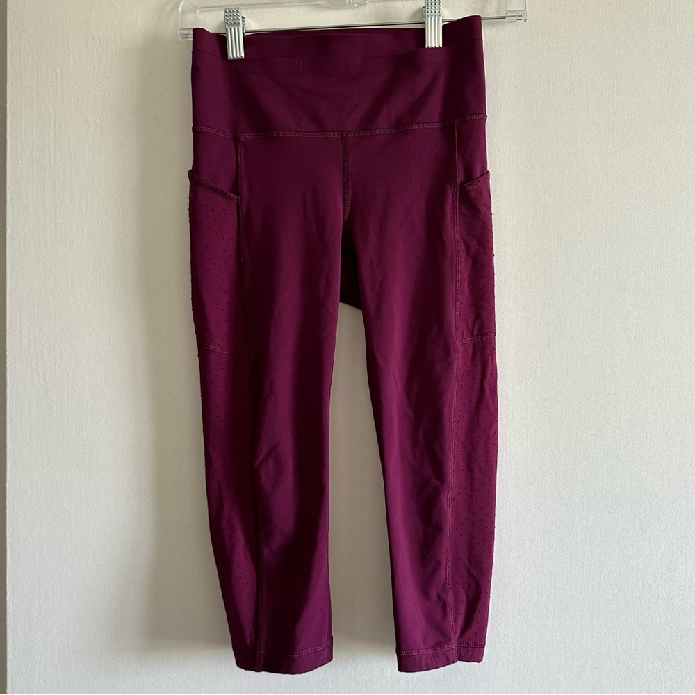 Lululemon Athletica Marvel Dark Pink Mind Over Miles Crop 17” Leggings size 4 - Picture 11 of 16